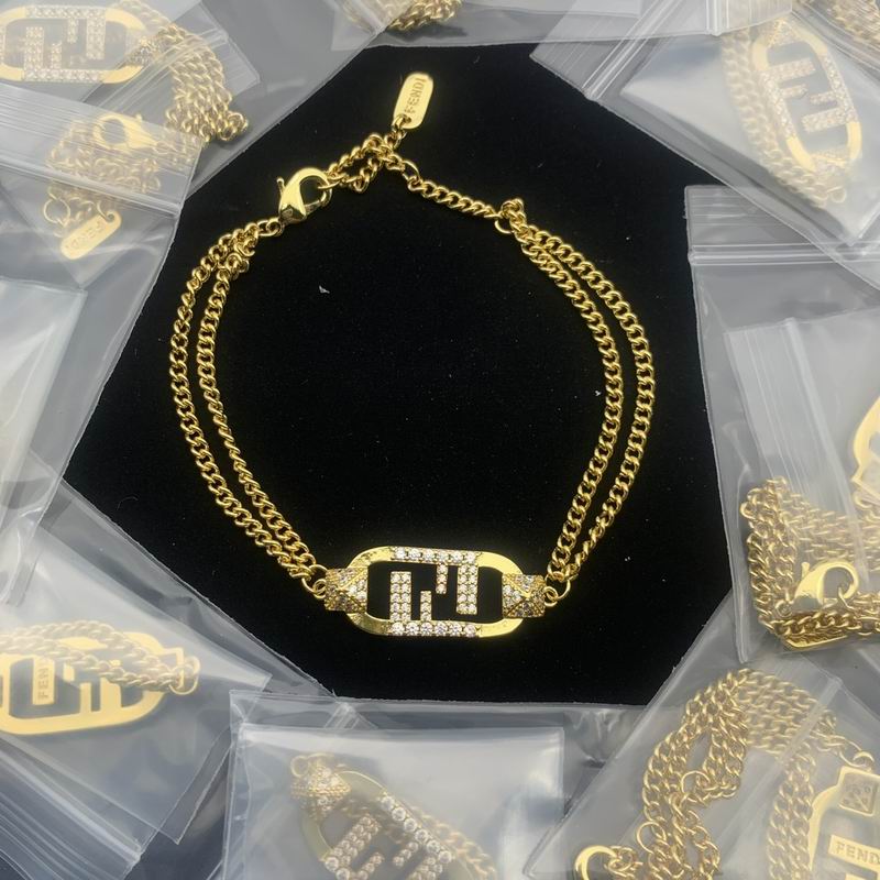 Fendi necklace 06lyx58